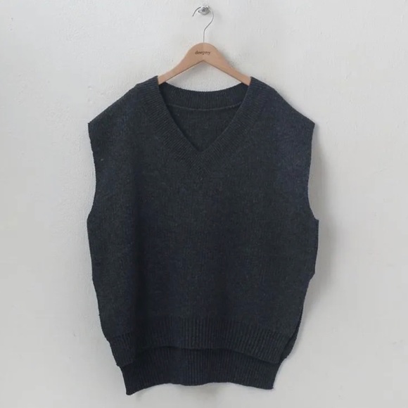 NWT South Korean Brand DEEPNY V-neck Dip Back Wool Blend Knot Vest Charcoal Gray - Picture 9 of 16